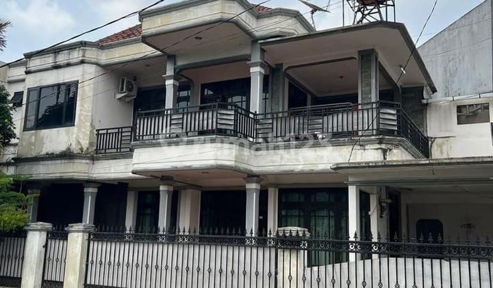 Rumah 2 Lantai Perumahan Taman Kartini Kota Bekasi