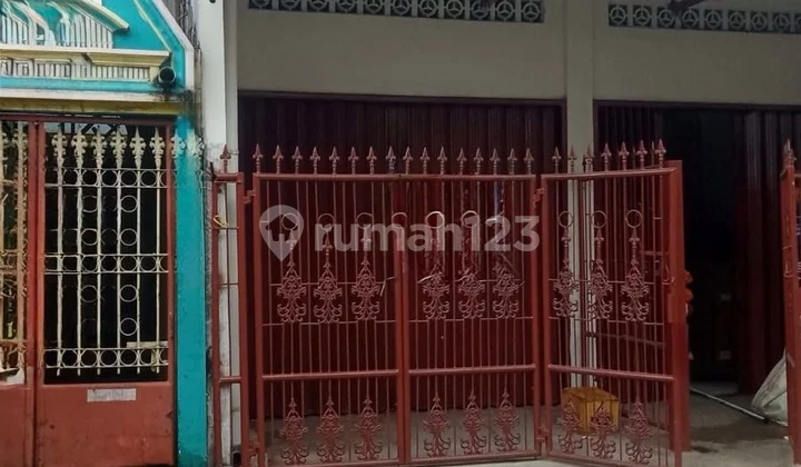 For Rent House in Kemayoran Central Jakarta, 1.5 Floors, 3 Bedrooms, 2 Bathrooms For Rent House in Kemayoran Central Jakarta, 1.5 Floors, 3 Bedrooms, 2 Bathrooms
