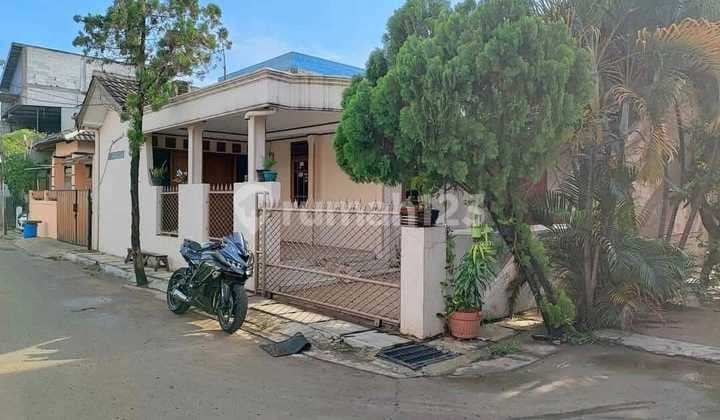 Dijual Rumah Bagus Dalam Komplek SHM di Cimanggis, Depok , Jawa Barat