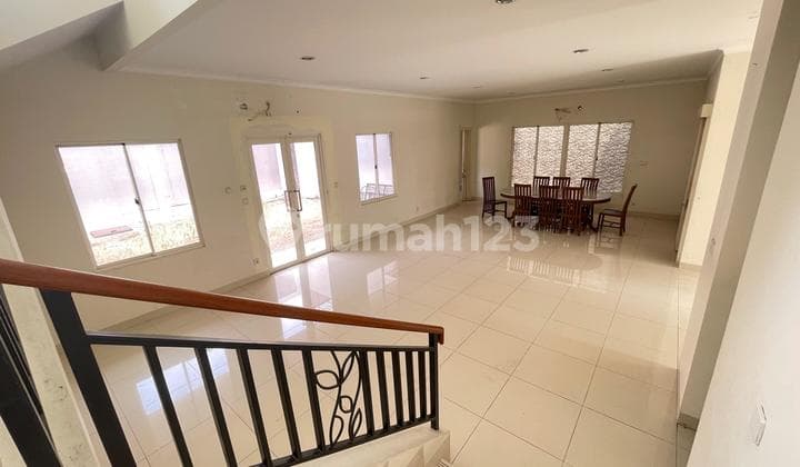 Rumah Cantik Siap Huni Dalam Cluster Mewah dengan Fasilitas Lengkap Dekat dengan Akses Tol