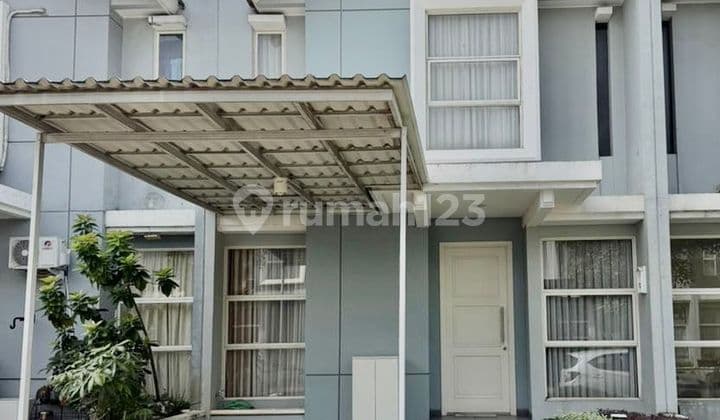 Rumah Super Cantik Full Furnish Siap Huni Sangat Dekat dengan Akses Tol