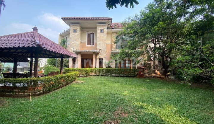 Dijual Rumah Luas bisa Jadi Villa di Sektor 9 Bintaro