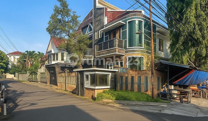 For Quick Sale: 2.5-Story Corner House in Depsos Pesanggrahan