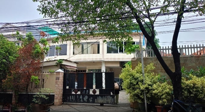 Rumah Kantor 3 Lantai di Lokasi Strategis Jl. Bangunan Barat, Kayu Putih, Jakarta Timur