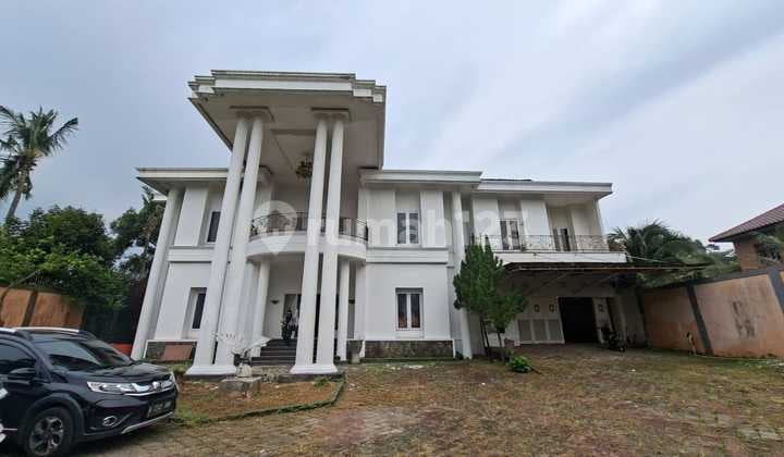 Rumah Mewah Classic Eropa Dekat ke Pintu Tol Cibubur dan View Lapangan Golf
