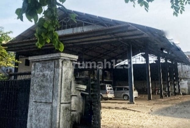 Gudang Dekat Ke Pelabuhan Dan Tol Di Jl. Plumpang Semper, Rawa Badak Selatan, Koja, Kota Jakarta Utara, Dki Jakarta, Indonesia, Plumpang