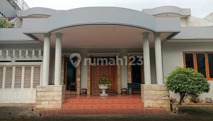 Rumah 2 Lantai Ada Swimming Pool, di Lokasi Strategis Jl. Sasak, Cipete Selatan, Dekat MRT dan Transjakarta