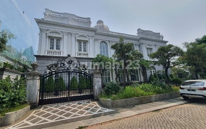 Rumah Mewah dan Luas Eropa Classic Dalam Cluster Ebony Pantai Indah Kapuk, Jakarta Utara