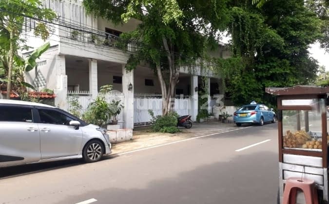 Rumah 2 Lantai Dekat Stasiun Tebet di Jl. Gudang Peluru, Kebon Baru, Tebet, Kota Jakarta Selatan, Dki Jakarta, Indonesia,