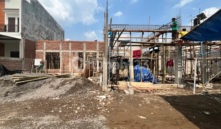 Diskon Ambyar, 651Jt! Ugm Dekat Banget! Bahkan Mahasiswa Telat Pun Masih bisa Sempat Sarapan