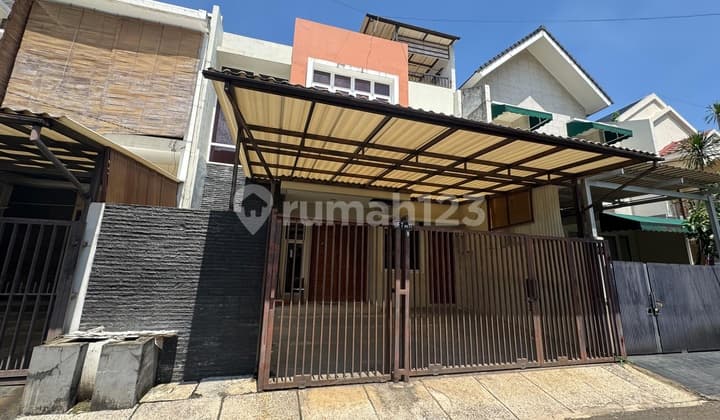 FOR RENT: Ready-to-occupy, Comfortable House, Pondok Indah, South Jakarta.