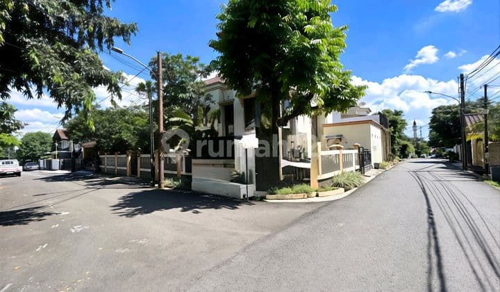 Rumah Dijual Strategis dan Mewah di Gudang Peluru, Jaksel.
