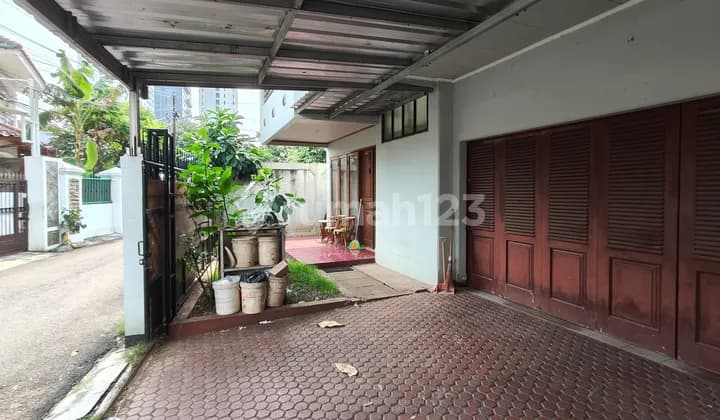 Rumah 2 Lantai, Siap Huni, Tenang Sejuk di Pejaten Timur, Jaksel