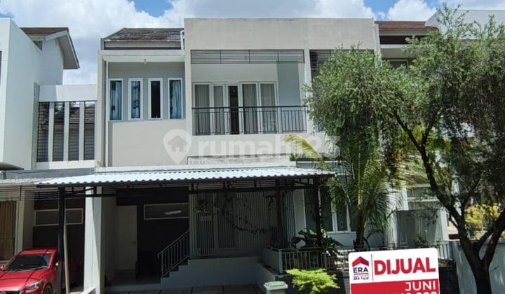 Dijual Rumah Cantik Siap Huni Depan Taman di Pakuan Hills Bogor