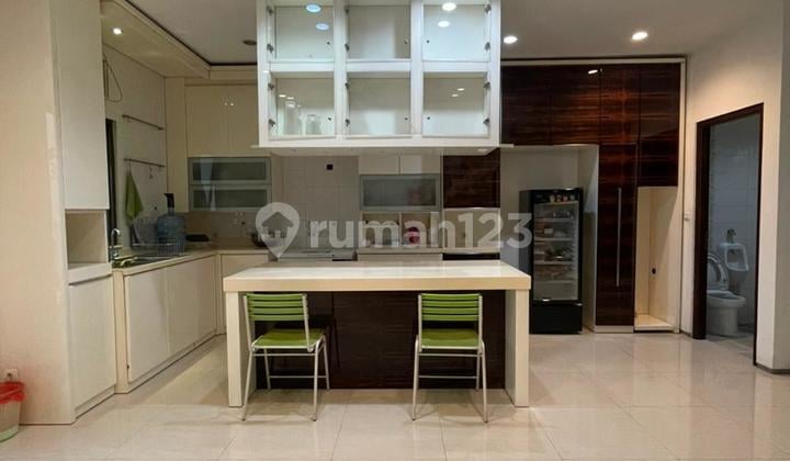 Disewakan Rumah Cantik 2 Lantai Dibsd Rumah Murah,