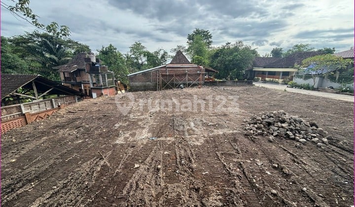 Pandanaran SHM Land Strategic 3 Minutes to UII Center