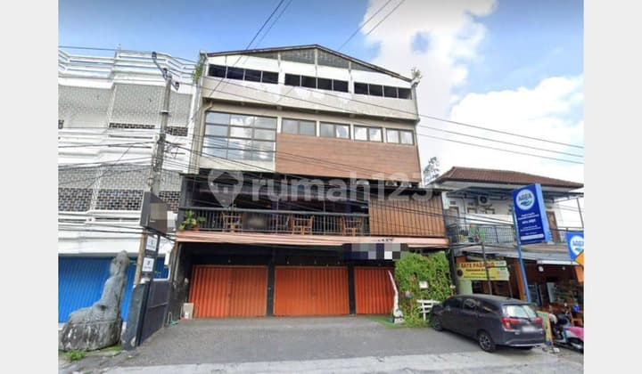 Cheap 3 Shophouses Combined into 1, Strategic on 0 Kuta Main Road, Bali