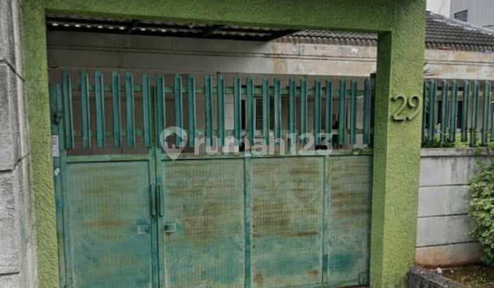 Dijual Harga Miring Rumah Lokasi Strategis di Kebon Jeruk