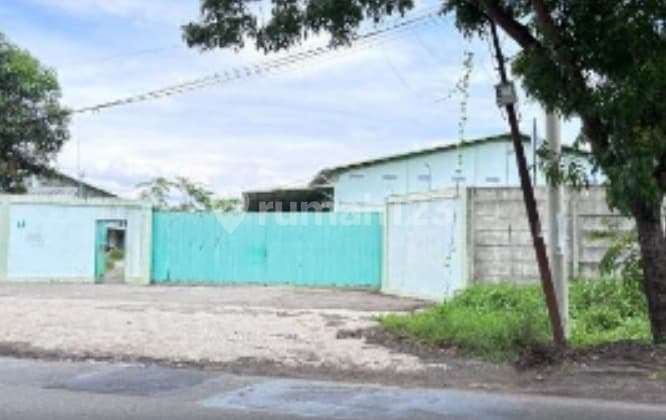 For Sale Factory Strategically Located on the Side of the Road LT 40403Mtr in Cianjur, West Java