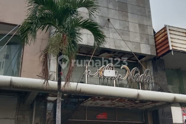 Dijual Ruko Lt 381 M2 Lokasi Strategis di Pasar Baru Jakarta Pusat