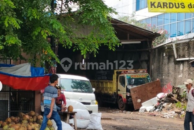 Dijual Gudang Strategis di Tanah Abang Jakarta Pusat