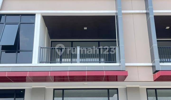 Disewakan Ruko Crystal 4 Lantai di Summarecon Bekasi Hadap Jalan Raya