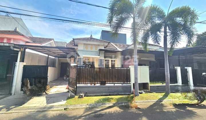 Disewakan Rumah 1 Lantai Di Cluster Aralia Harapan Indah Bekasi