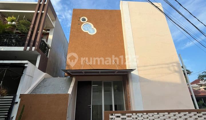 Dijual Rumah 2 Lantai di Duta Bumi Nempel Harapan Indah Bekasi
