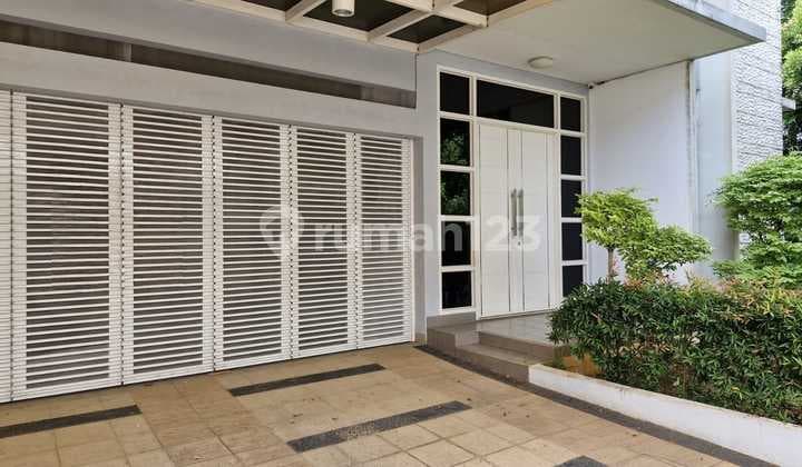 Dijual Cepat Rumah 2 Lantai Hook di Grand Orchard Ebony Kelapa Gading Jakarta Utara