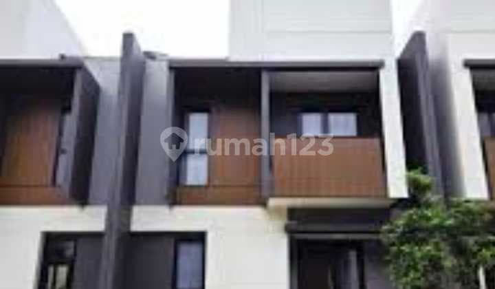 For Rent: Nice 2-Story House in Summarecon Gading Crown, Adjacent to Harapan Indah, Bekasi