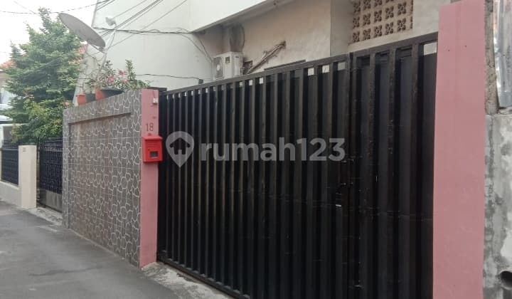 Dijual Rumah Siap Huni 3 Lantai Di Tebet Barat Dalam Yang Cocok Juga Buat Kos Kos An - Jn