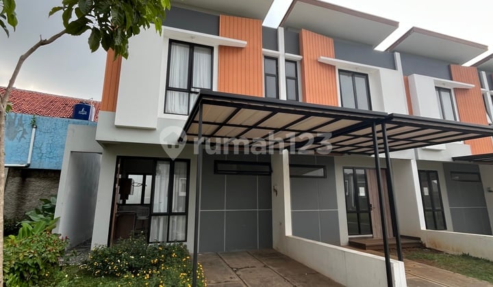 House Near Jelupang Toll and Adjacent to Alam Sutera
