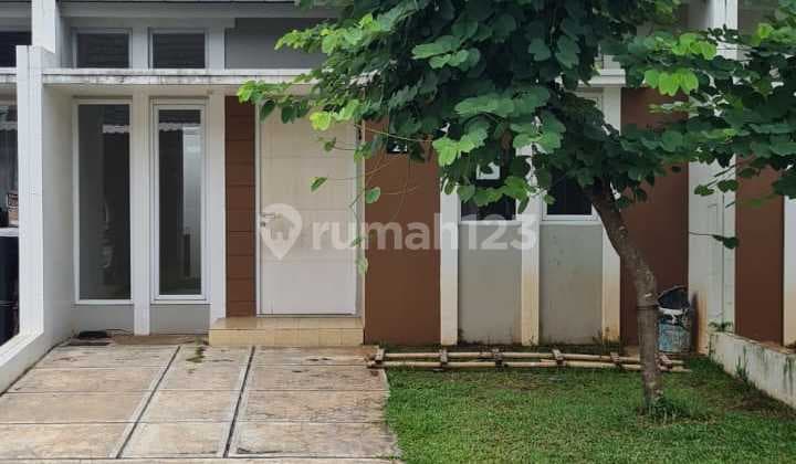 Ready-to-Occupy House Near Station Strategic Location