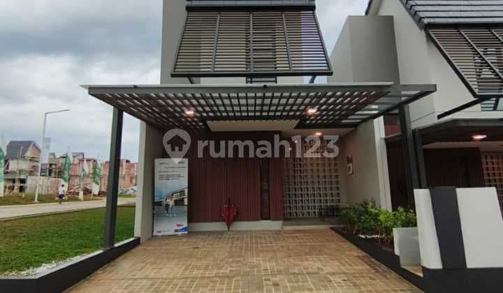 Rumah 2 Lantai Lokasi Strategis Bebas Banjir Full Fasilitas