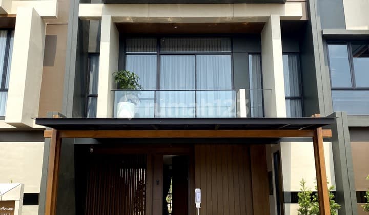 Luxurious 3-Story House with Full Facilities in BSD