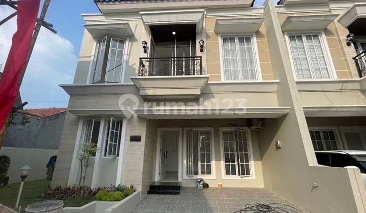 Rumah 2 Lantai Bebas Banjir Lokasi Strategis