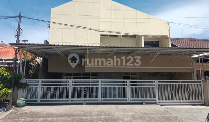 Dijual Rumah Besar, Luas, bisa untuk Kantor, di Manyar
