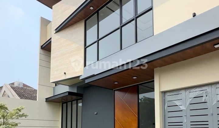 Dijual Rumah Mewah Baru Gress Siap Huni, Kertajaya Indah