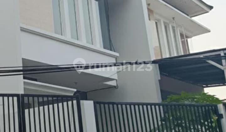 Disewakan Rumah Modern Minimalis Mulyosari