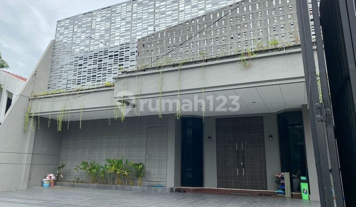 Rumah 2 Lantai Satelit Surabaya Barat Full Marmer Baru Siap Huni