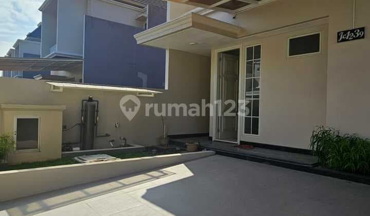2 Story House in East Surabaya Marble Floors Ready to Occupy Near Araya