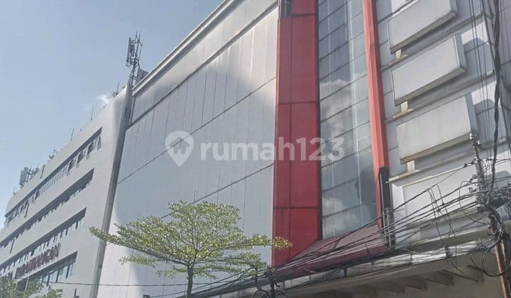 Tempat Usaha Lokasi Strategis Tengah Kota di Regol