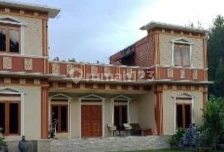 Rumah Vila Cocok untuk Investasi di Lembang