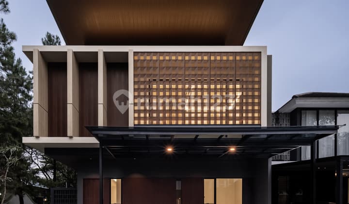 Dijual Rumah Foresta, Baru Siap Huni . di BSD City