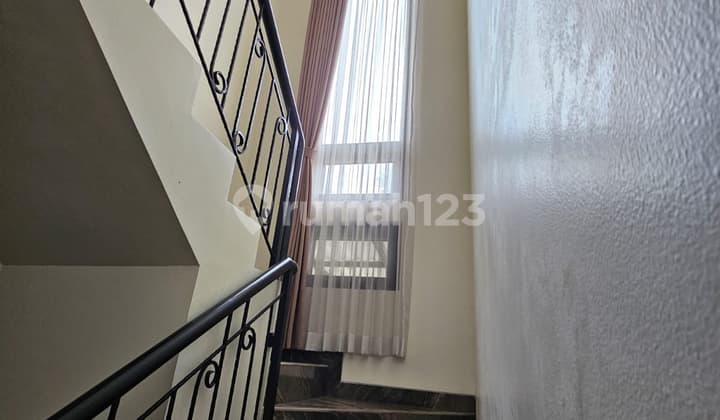 Dijual Rumah Cantik Siap Huni. di Gading Serpong