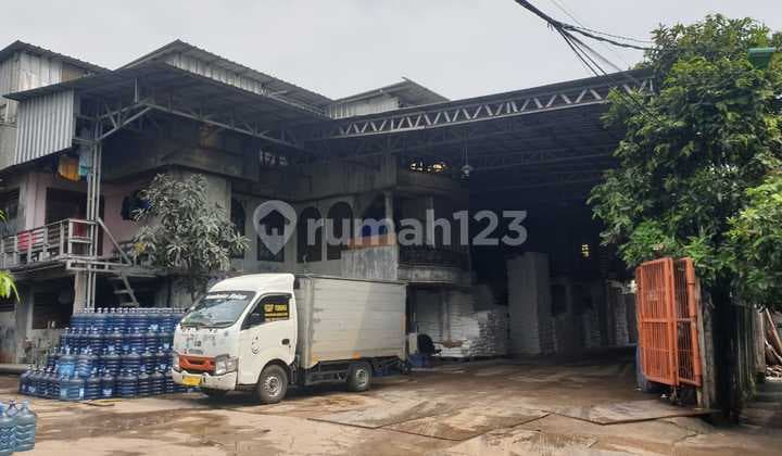 Dijual Gudang 2 Bidang Tanah - Tanah & Bangunan Strategis Jakarta Timur Lt 947M - SHM