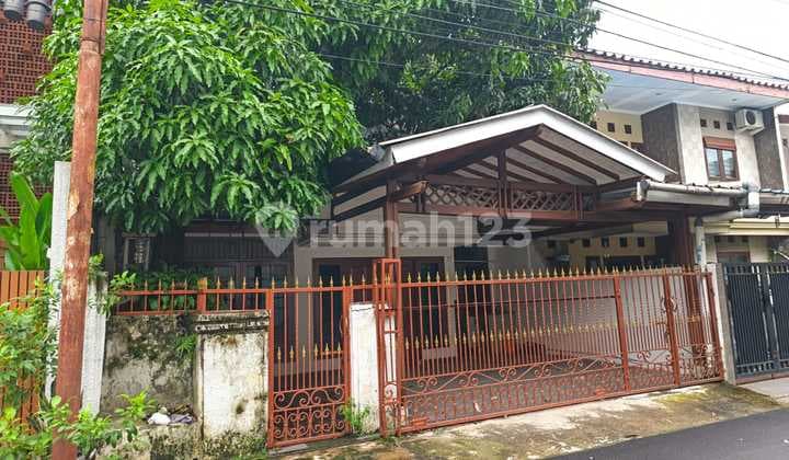 Dijual Rumah 2 Lantai - Tangerang Selatan Jl. Parkit 2 - SHM