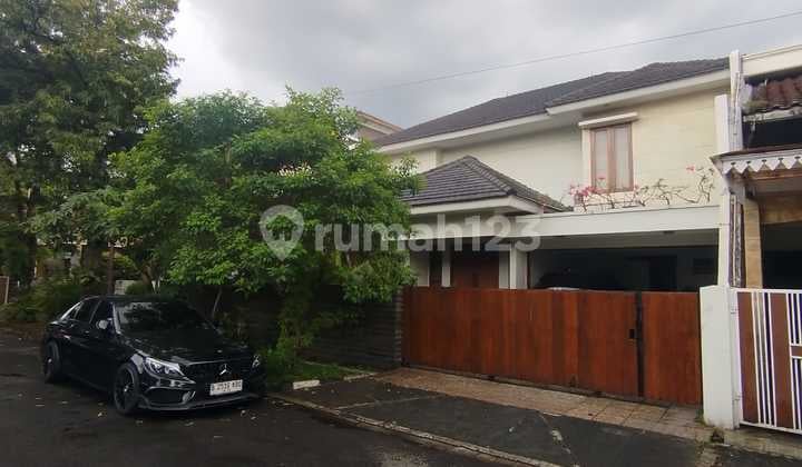 Rumah Cantik Luas LT 294 di Jl Teratai< Tanjung Barat Jakarta Selatan - Cash Only