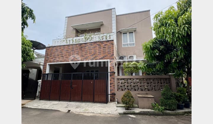 Rumah Terawat Banyak Bukaan Udara di Nusaloka BSD Tangerang Selatan