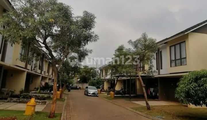 For Sale - Nice 2-Story House in Graha Raya, South Tangerang